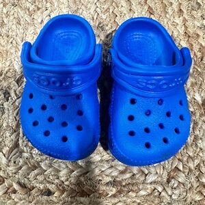 Toddler crocs